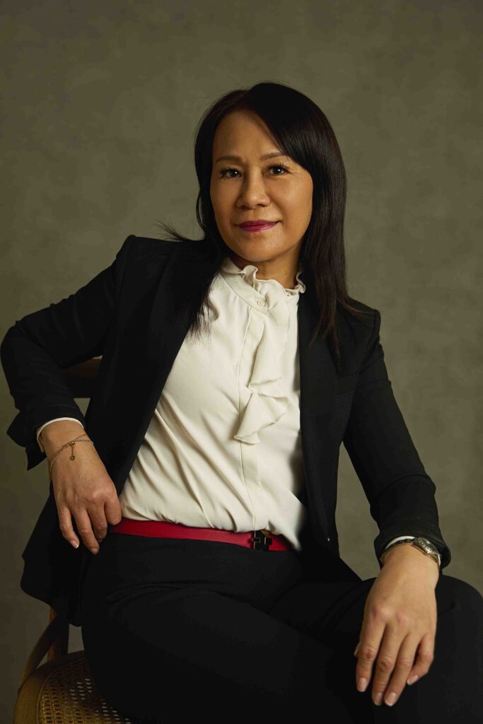 Angela Atelier Empowers 8 Women in Finance by Hosting a Nationwide Team Branding Event
